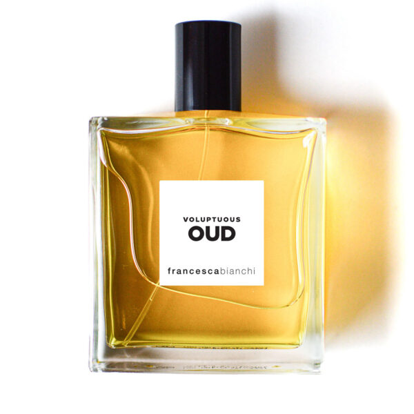 Voluptuous Oud extrait de parfum frasco de 100 ml de Francesca Bianchi Perfumes con líquido ámbar dorado